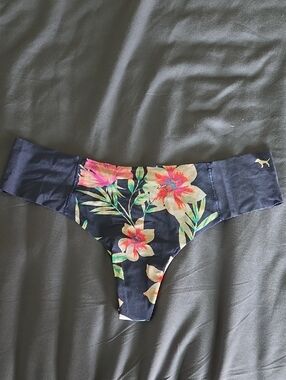 PINK Victoria's Secret Navy Floral Thong Bikini Bottoms NWT!